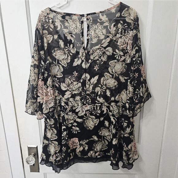 NWT Torrid blouse sz 3 - Picture 2 of 5